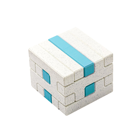 Grip 4L | Embrace The Different Piece