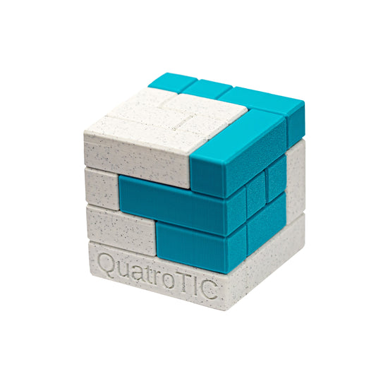 QuatroTIC | 絡み合うキューブパズル